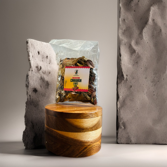 Cinnamon leaves / Fey Kanel