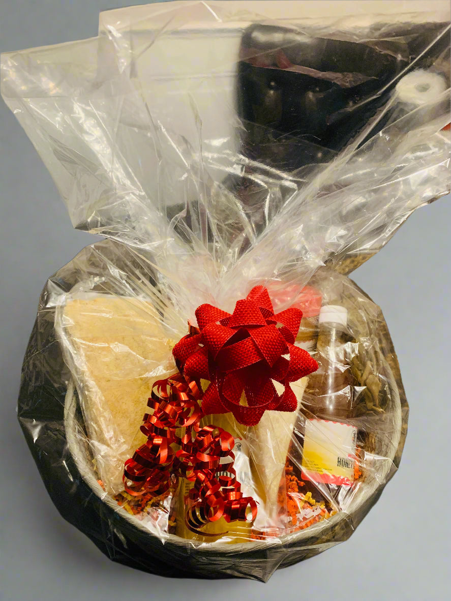 Taste of Haiti Gift Basket /Panyen kado ak gou Ayiti